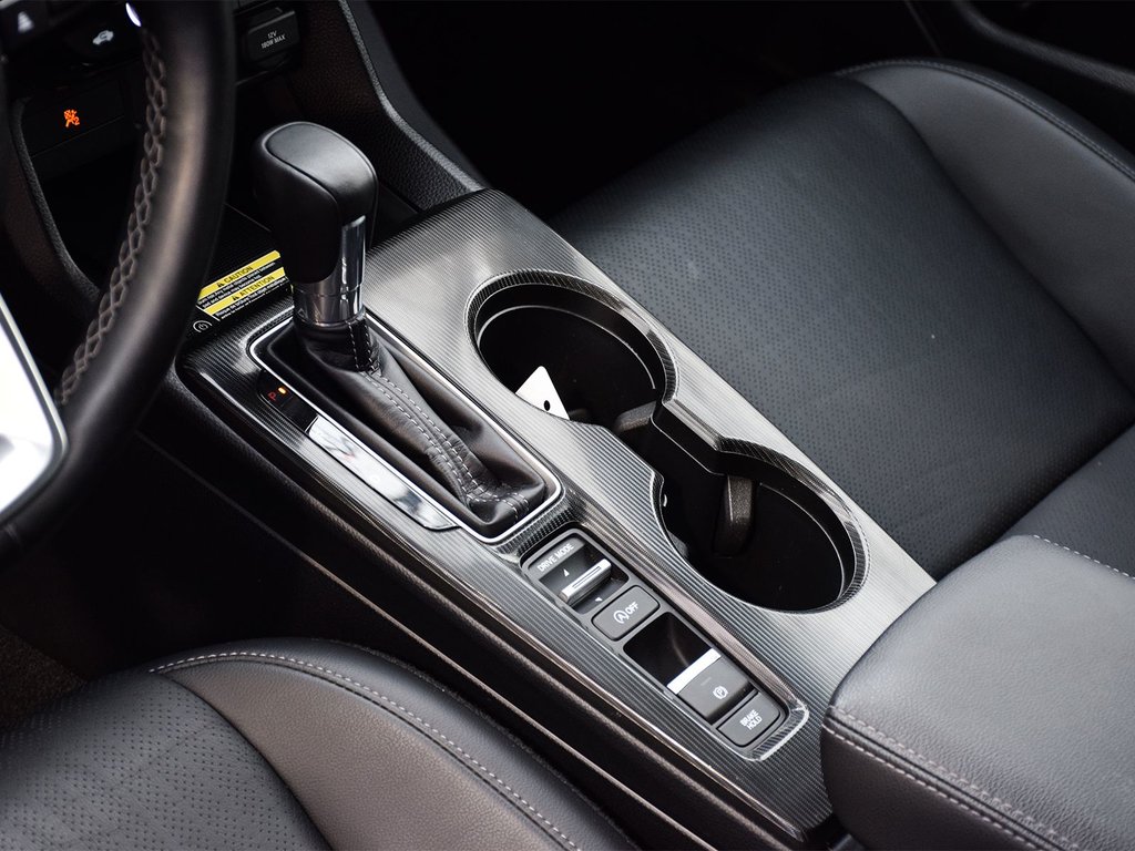 2024 Honda Civic Sedan Touring in Mississauga, Ontario - 8 - w1024h768px