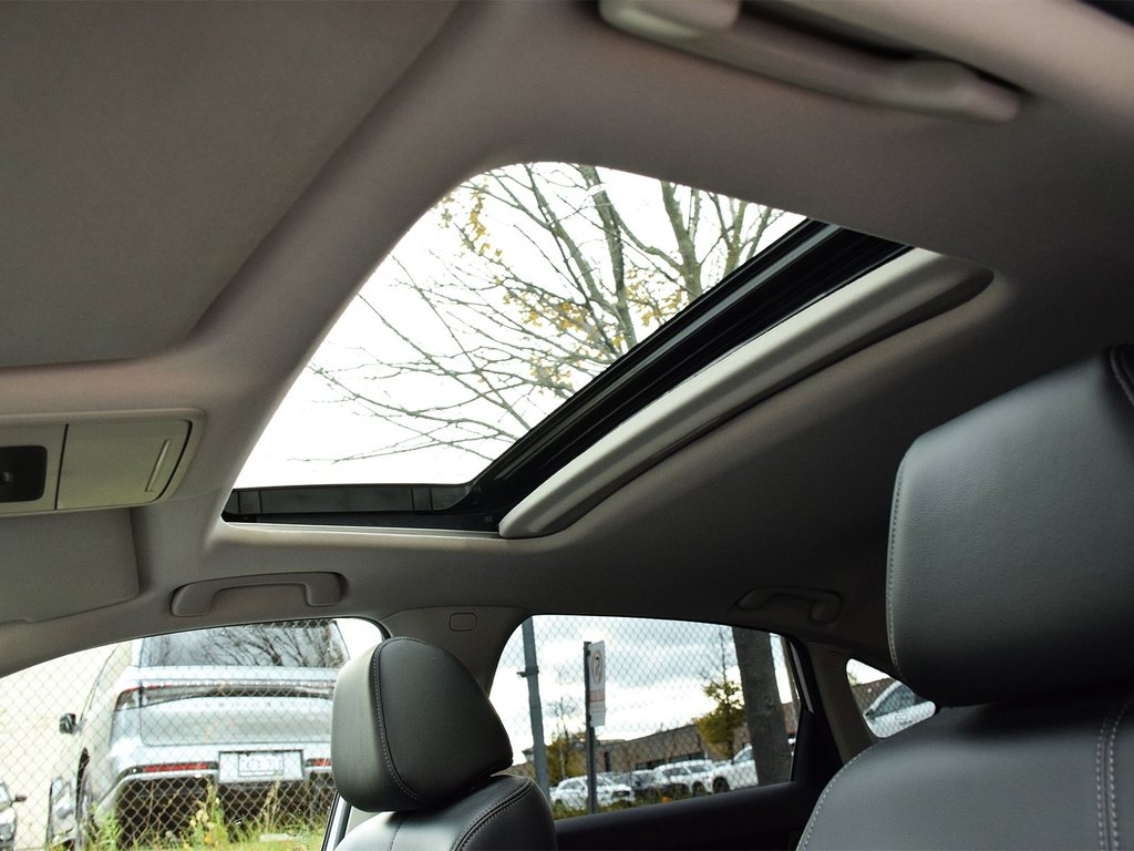 2024 Honda Civic Sedan Touring in Mississauga, Ontario - 10 - w1024h768px