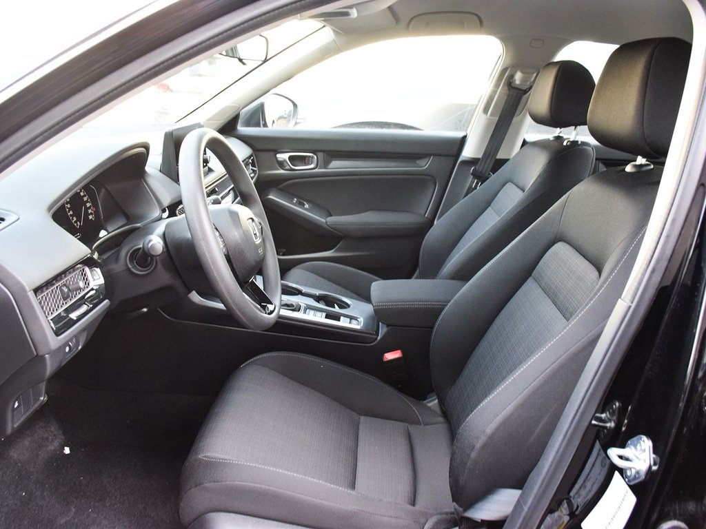 2025 Honda Civic Sedan LX in Mississauga, Ontario - 8 - w1024h768px