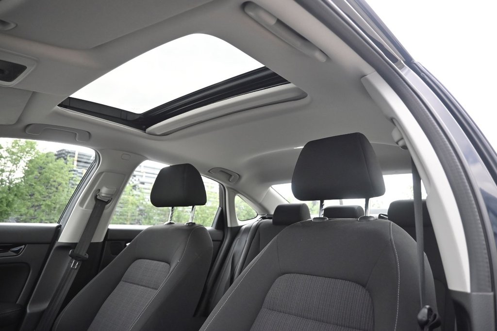 2023 Honda Civic Sedan EX in Mississauga, Ontario - 16 - w1024h768px