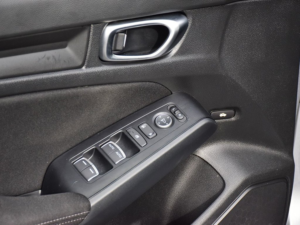 2024 Honda Civic Sedan LX-B in Mississauga, Ontario - 11 - w1024h768px