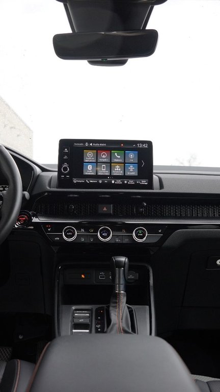 2023 Honda CR-V HYBRID TOURING in Mississauga, Ontario - 10 - w1024h768px