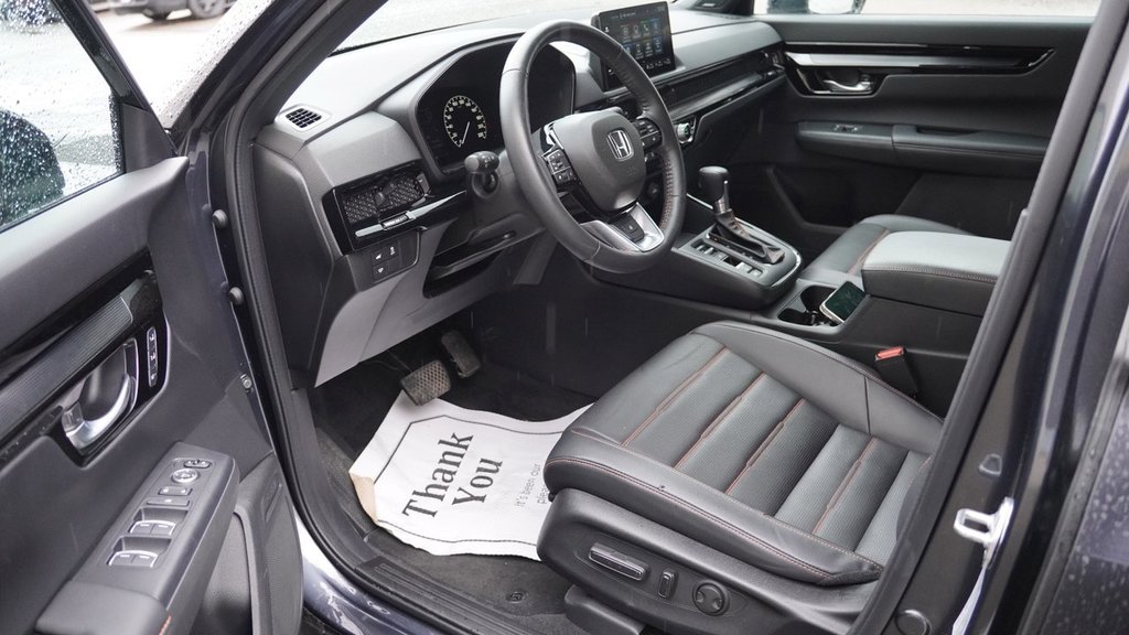 2023 Honda CR-V HYBRID TOURING in Mississauga, Ontario - 13 - w1024h768px