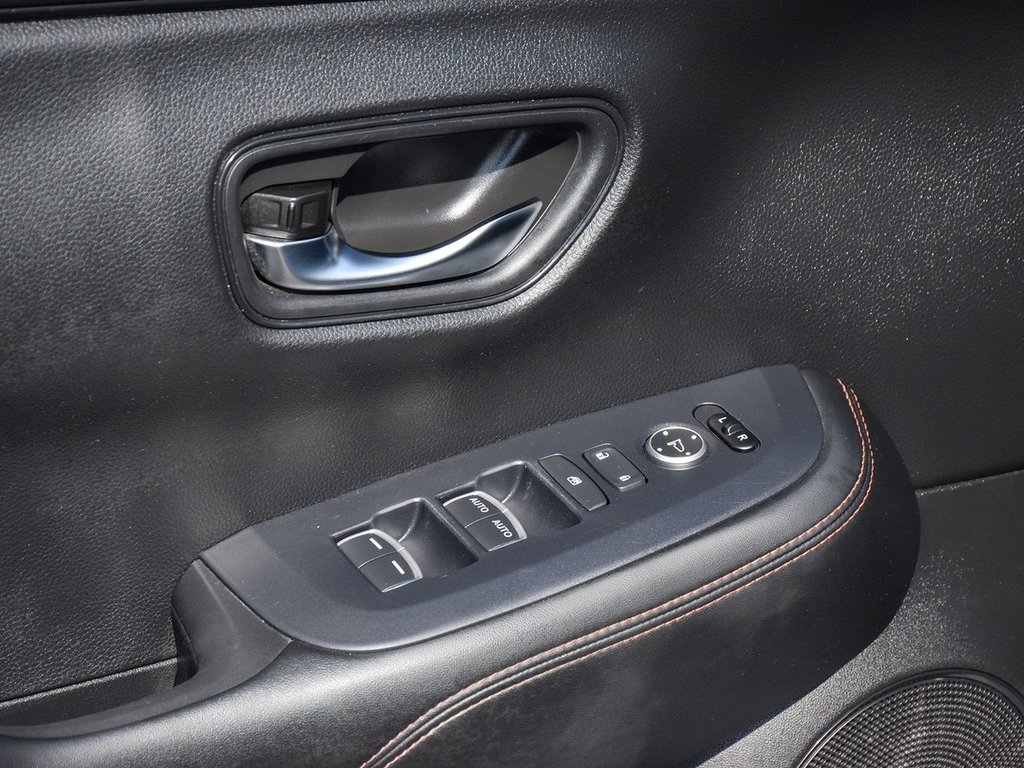 2023 Honda HR-V SPORT in Mississauga, Ontario - 11 - w1024h768px