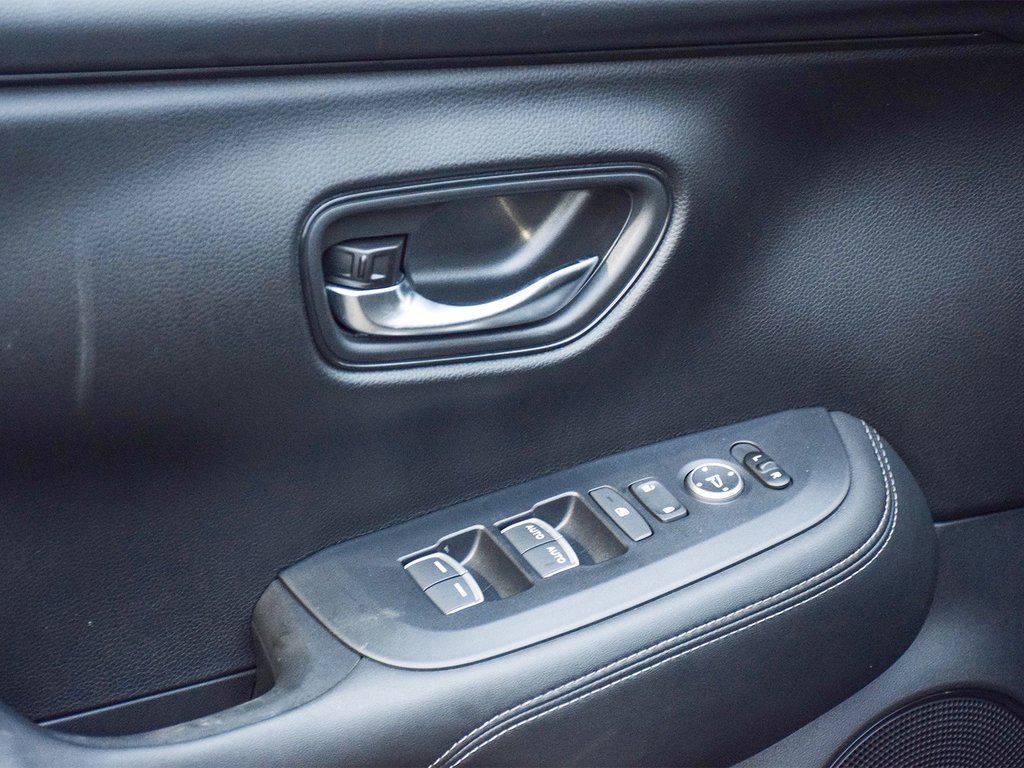 2024 Honda HR-V EX-L Navi in Mississauga, Ontario - 9 - w1024h768px