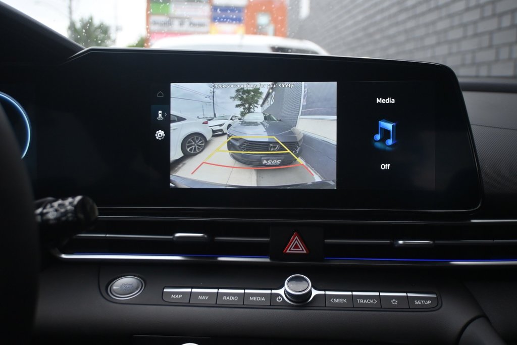 2025 Hyundai Elantra Hybrid Luxury in Mississauga, Ontario - 15 - w1024h768px