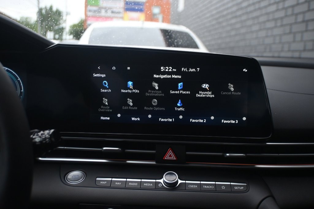 2025 Hyundai Elantra Hybrid Luxury in Mississauga, Ontario - 13 - w1024h768px