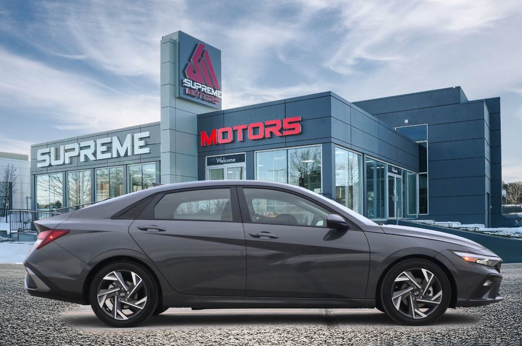 2025 Hyundai Elantra Hybrid Luxury in Mississauga, Ontario - 9 - w1024h768px