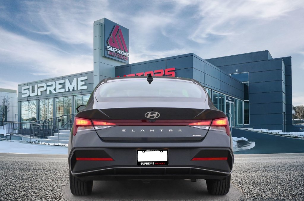 2025 Hyundai Elantra Hybrid Luxury in Mississauga, Ontario - 7 - w1024h768px