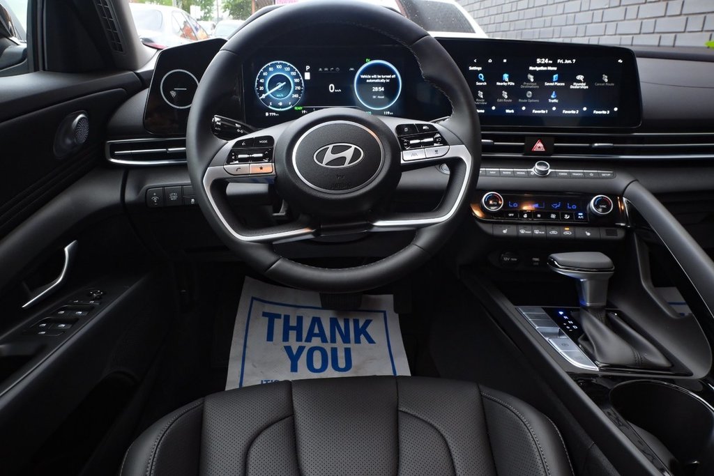 2025 Hyundai Elantra Hybrid Luxury in Mississauga, Ontario - 13 - w1024h768px
