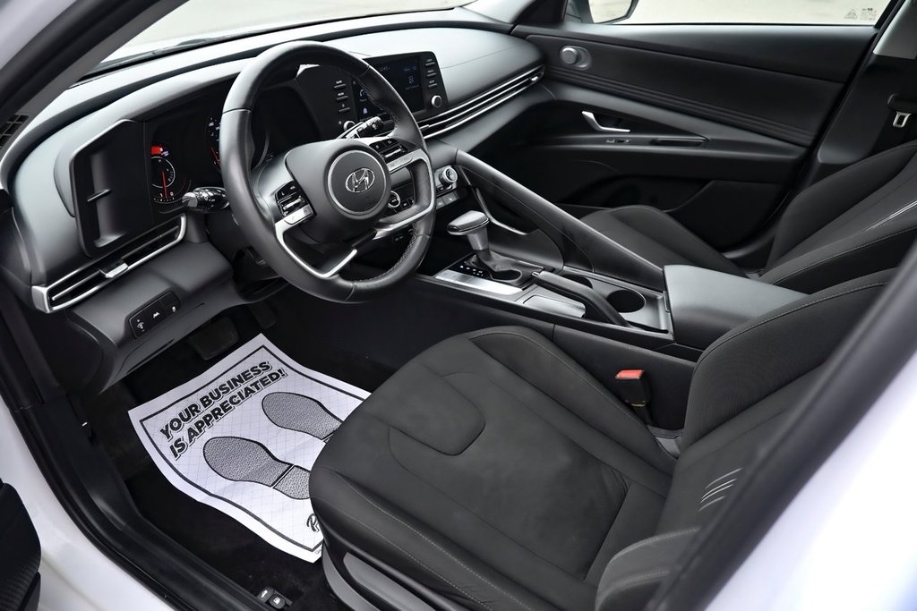 2022 Hyundai Elantra PREFERRED in Mississauga, Ontario - 10 - w1024h768px