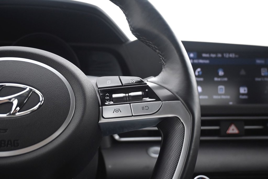 2022 Hyundai Elantra PREFERRED in Mississauga, Ontario - 15 - w1024h768px