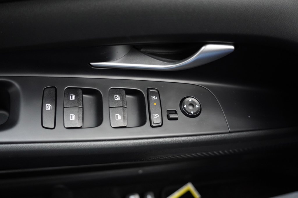 2024 Hyundai Elantra PREFERRED WITH SUN TECH in Mississauga, Ontario - 25 - w1024h768px