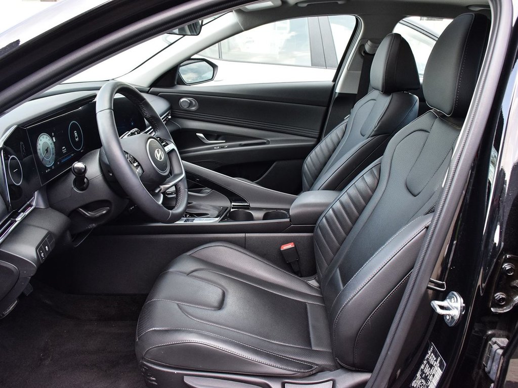 2024 Hyundai Elantra LUXURY in Mississauga, Ontario - 9 - w1024h768px