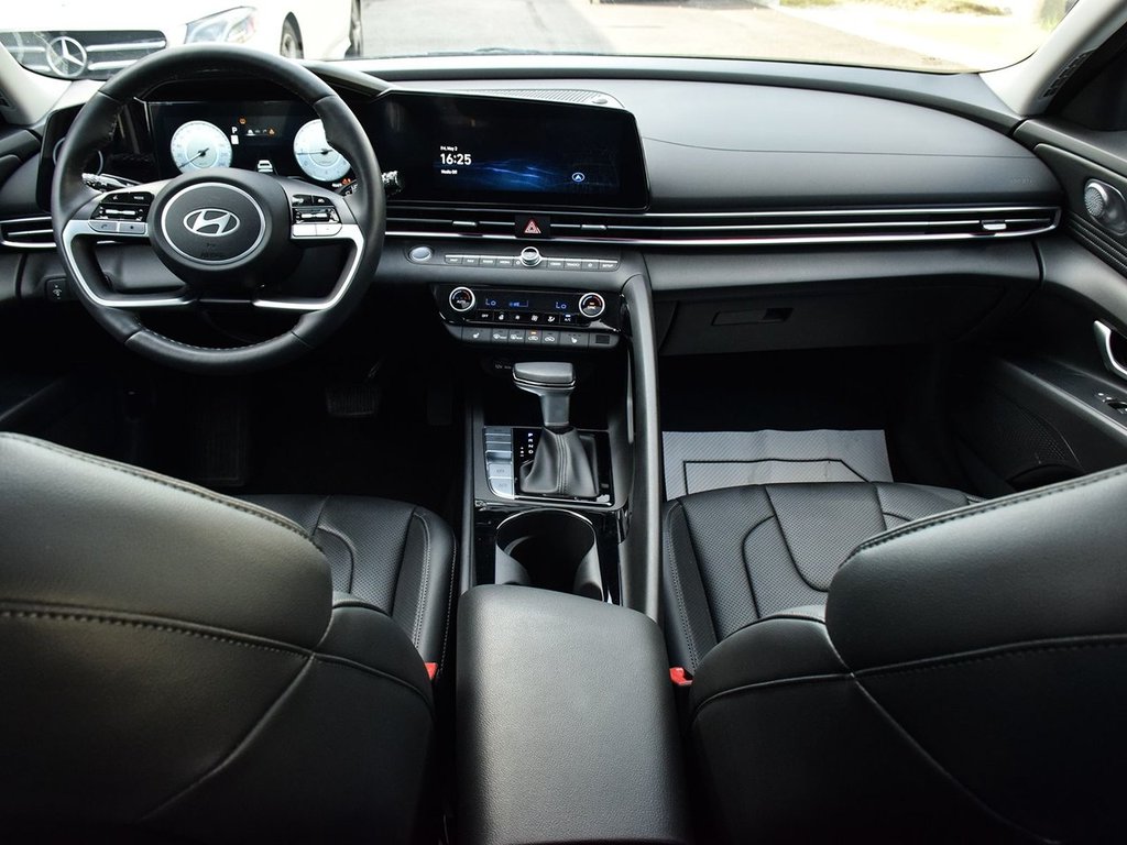 2024 Hyundai Elantra LUXURY in Mississauga, Ontario - 14 - w1024h768px
