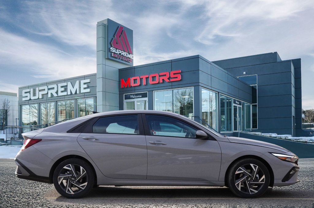 2025 Hyundai Elantra PREFERRED WITH SUN TECH in Mississauga, Ontario - 9 - w1024h768px