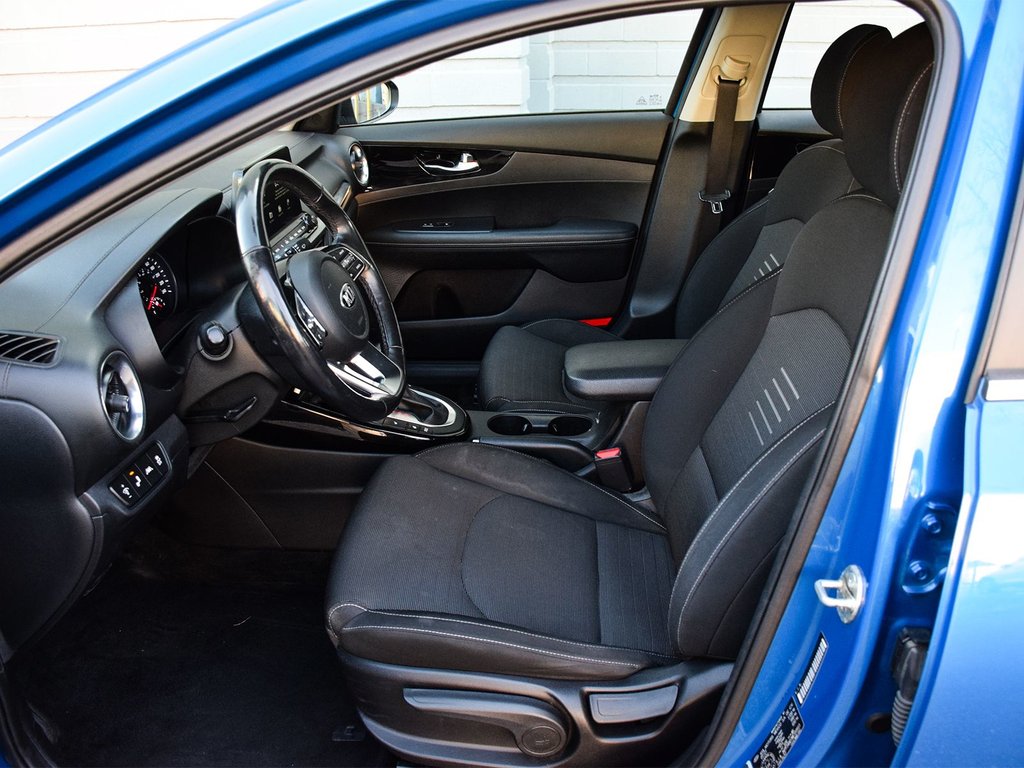 2021 Kia Forte EX+ in Mississauga, Ontario - 7 - w1024h768px