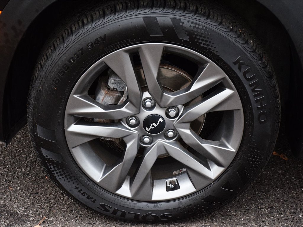 2023 Kia Seltos EX in Mississauga, Ontario - 5 - w1024h768px