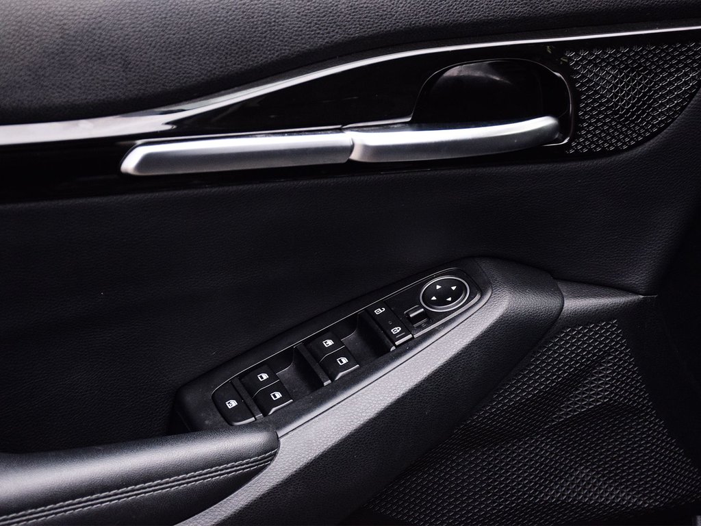 2023 Kia Seltos EX in Mississauga, Ontario - 11 - w1024h768px