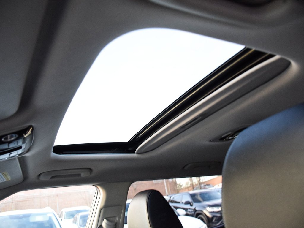 2023 Kia Seltos EX in Mississauga, Ontario - 9 - w1024h768px