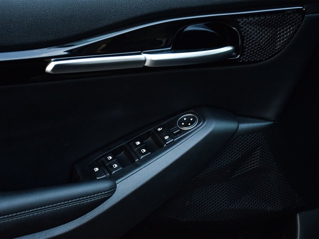 2023 Kia Seltos EX in Mississauga, Ontario - 8 - w1024h768px