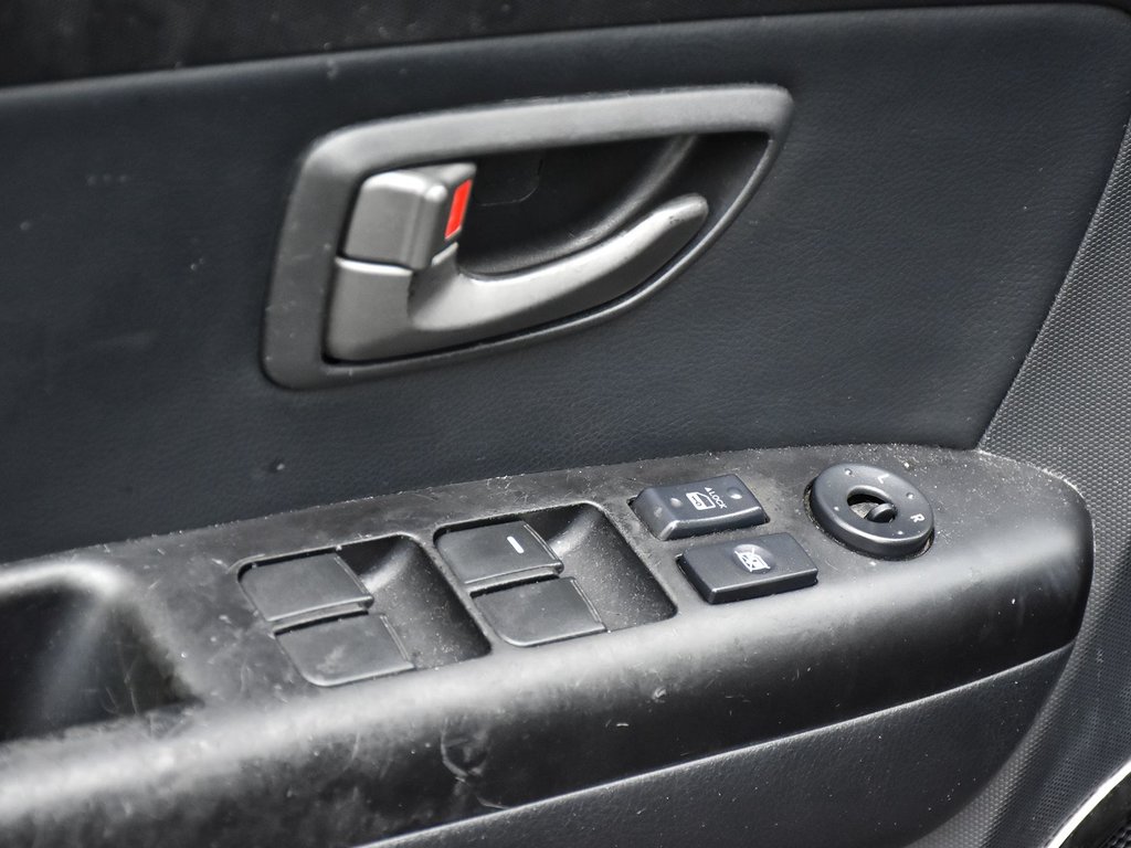 2010 Kia Soul 4U in Mississauga, Ontario - 10 - w1024h768px