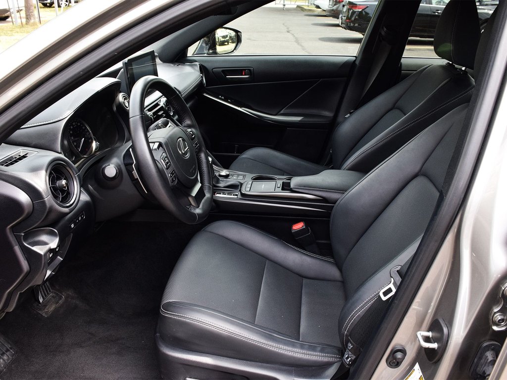 2023 Lexus IS 300 in Mississauga, Ontario - 8 - w1024h768px