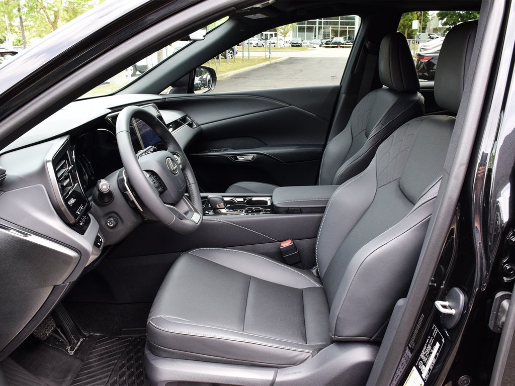 2024 Lexus RX 350h in Mississauga, Ontario - 8 - w1024h768px