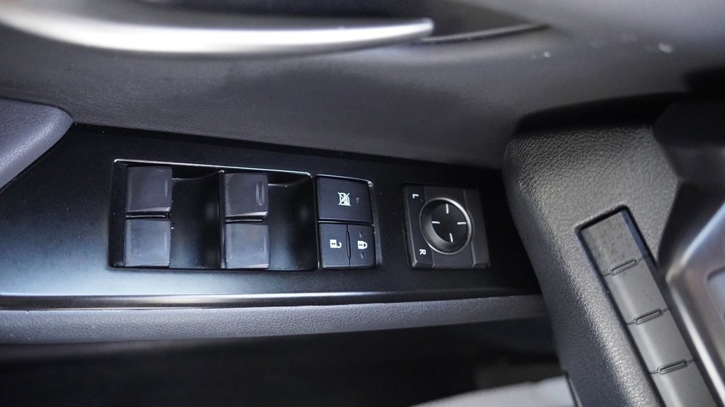 2022 Lexus UX 250H in Mississauga, Ontario - 18 - w1024h768px
