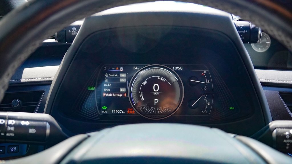 2022 Lexus UX 250H in Mississauga, Ontario - 11 - w1024h768px