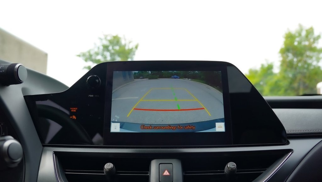 2023 Lexus UX 250H in Mississauga, Ontario - 12 - w1024h768px