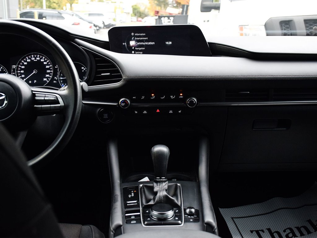 2021 Mazda 3 Sport GX in Mississauga, Ontario - 12 - w1024h768px