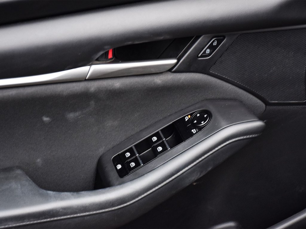 2021 Mazda 3 Sport GX in Mississauga, Ontario - 9 - w1024h768px