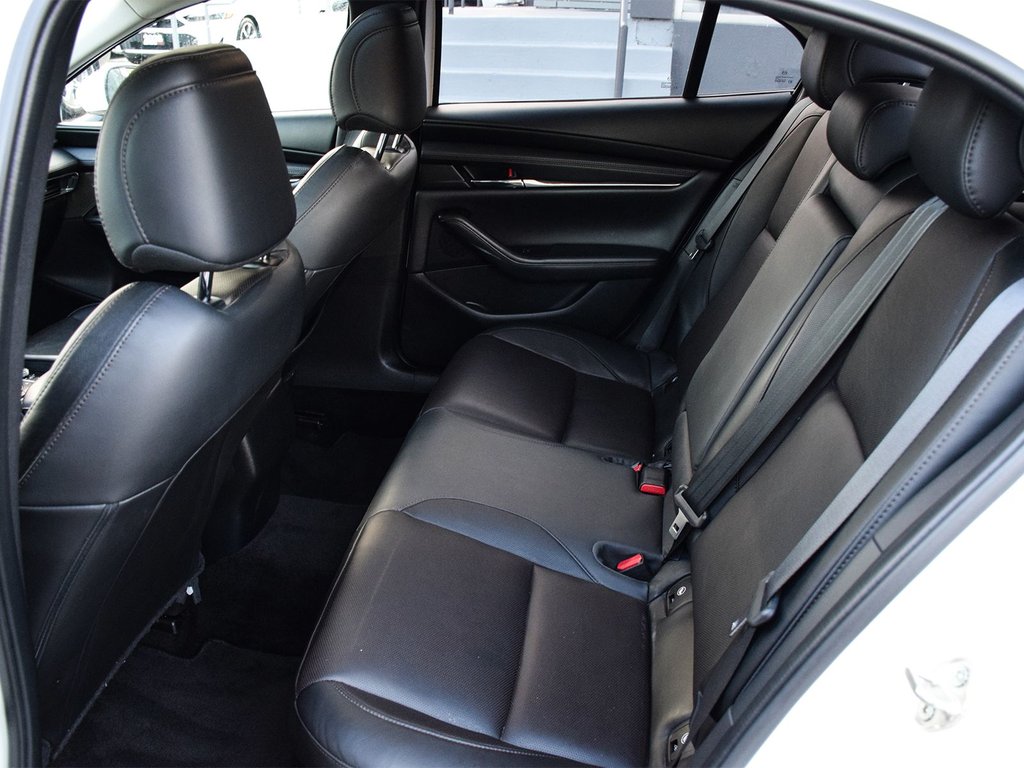 2023 Mazda 3 GT in Mississauga, Ontario - 34 - w1024h768px
