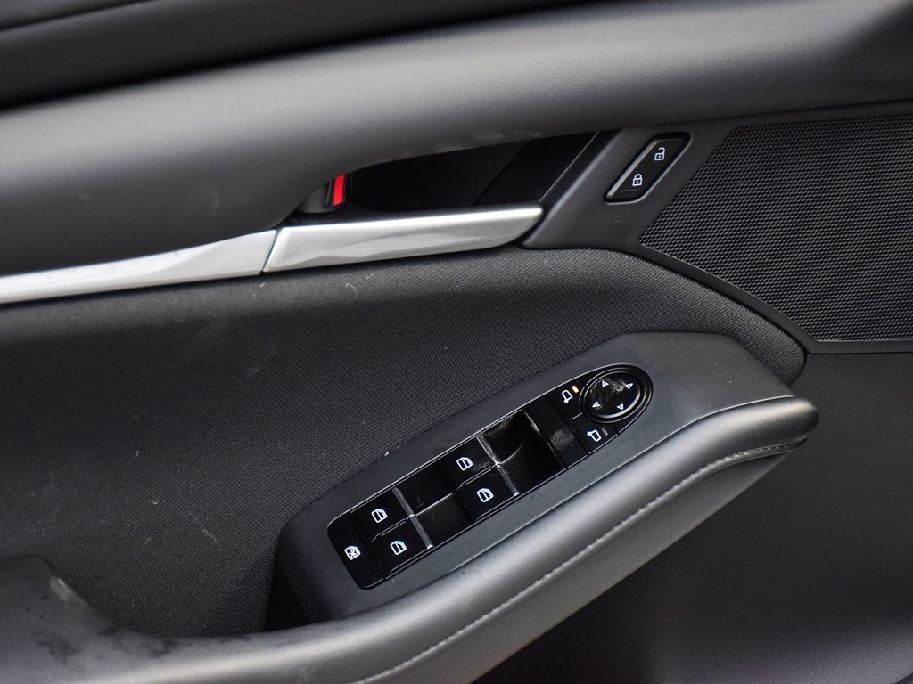 2024 Mazda 3 Sport GS in Mississauga, Ontario - 10 - w1024h768px