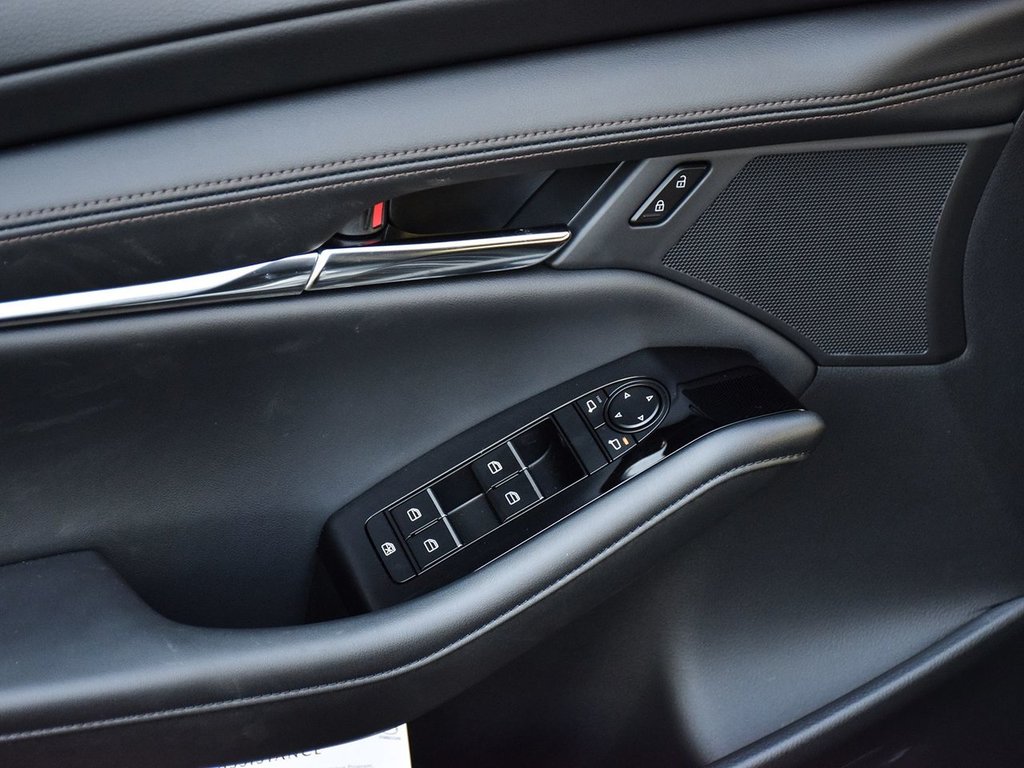 2024 Mazda 3 Sport GS in Mississauga, Ontario - 11 - w1024h768px
