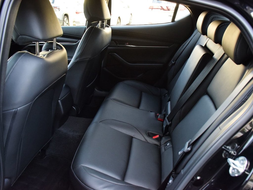 2024 Mazda 3 Sport GS in Mississauga, Ontario - 14 - w1024h768px