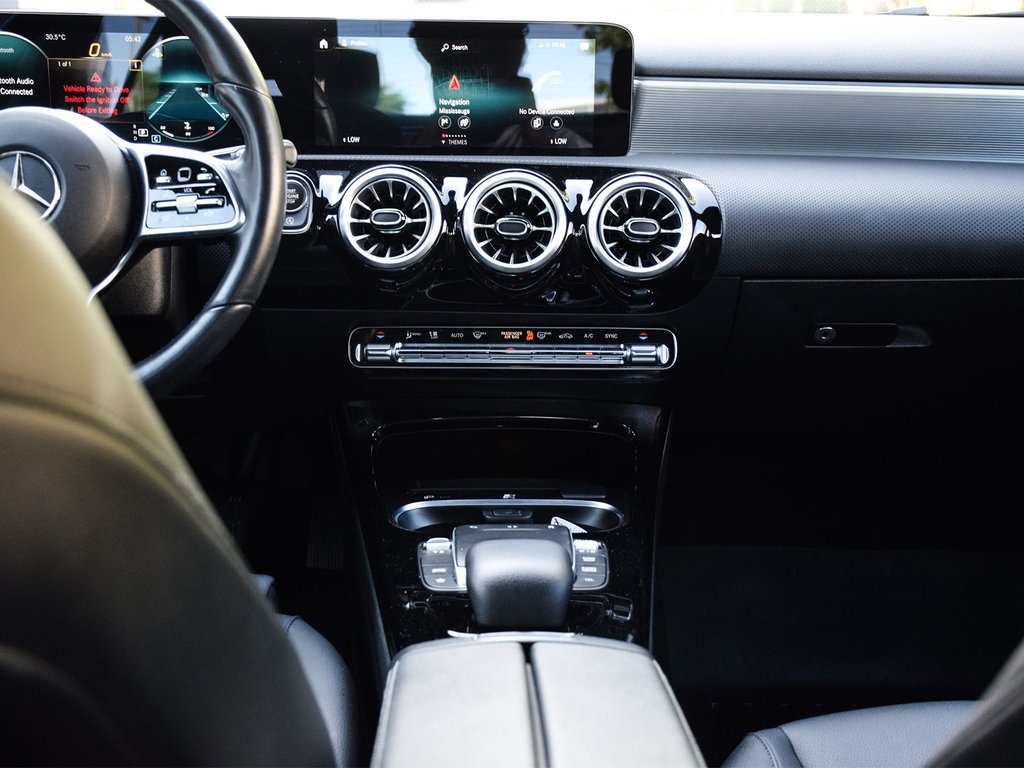 2022 Mercedes-Benz A-Class A 220 in Mississauga, Ontario - 15 - w1024h768px