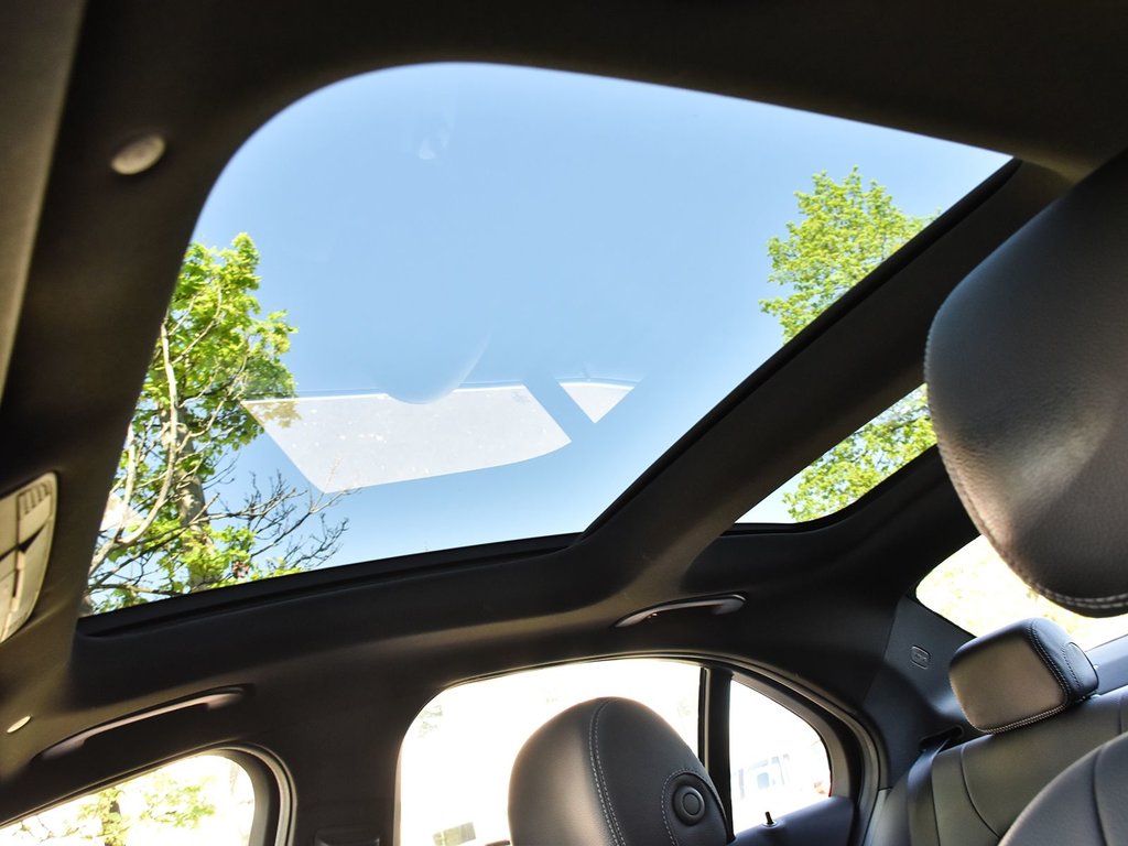 2021 Mercedes-Benz C-Class C 300 4MATIC SEDAN in Mississauga, Ontario - 10 - w1024h768px