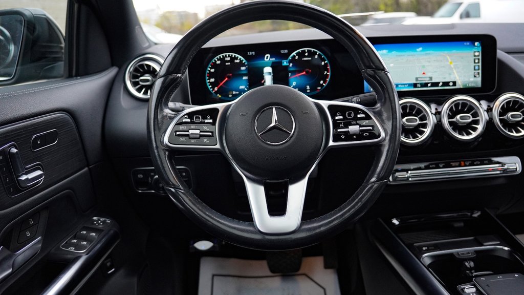 2021 Mercedes-Benz GLA 250 in Mississauga, Ontario - 12 - w1024h768px