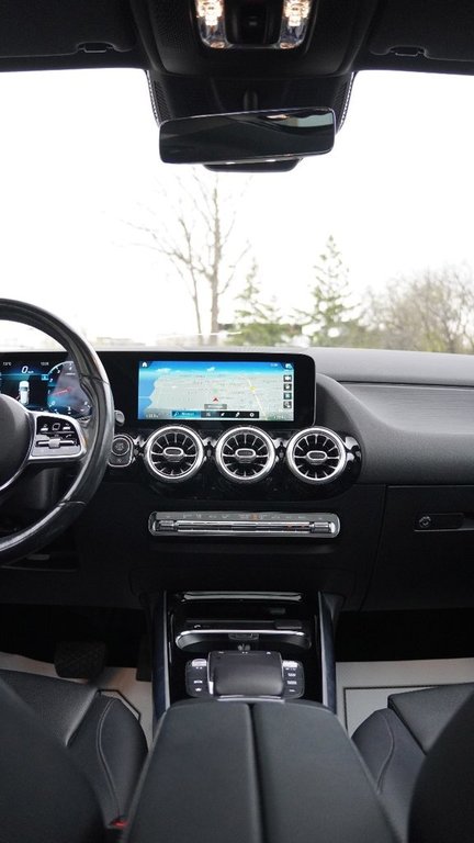 2021 Mercedes-Benz GLA 250 in Mississauga, Ontario - 12 - w1024h768px