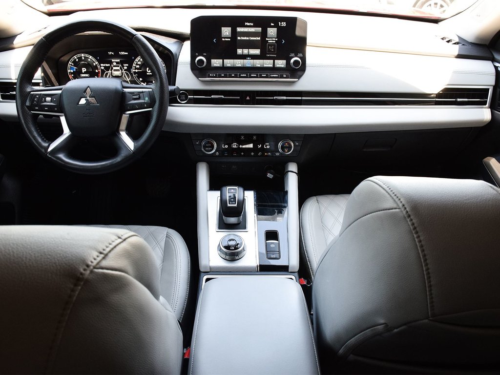 2023 Mitsubishi Outlander GT in Mississauga, Ontario - 13 - w1024h768px