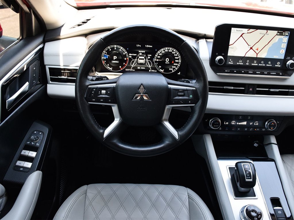 2023 Mitsubishi Outlander GT in Mississauga, Ontario - 18 - w1024h768px