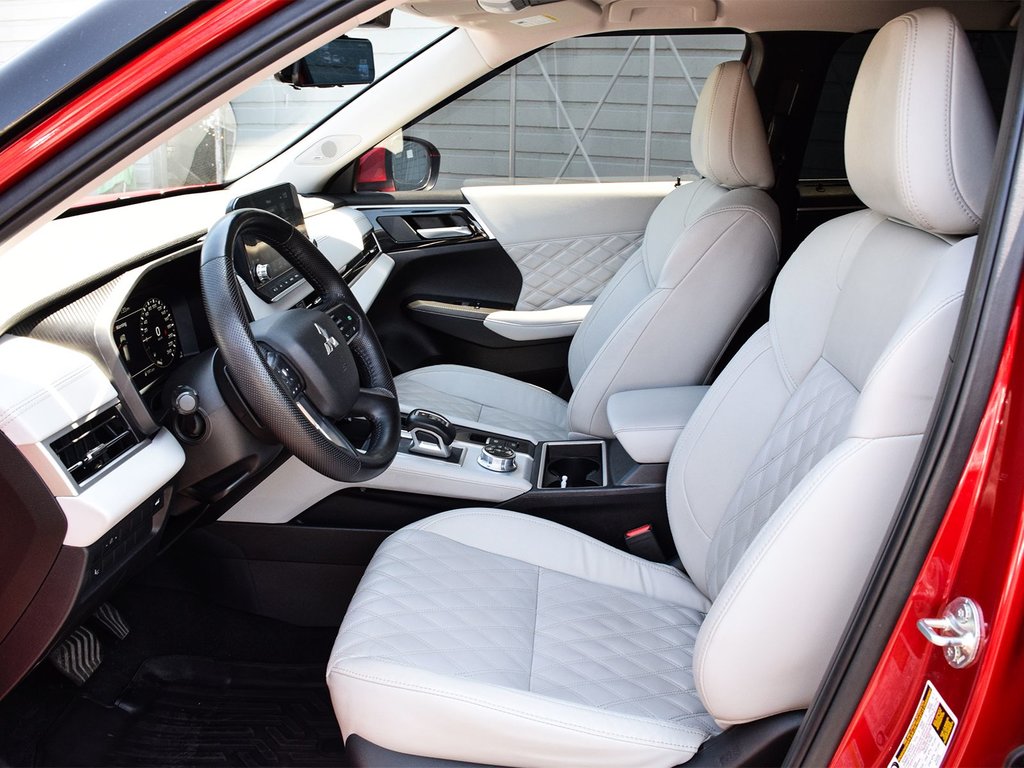 2023 Mitsubishi Outlander GT in Mississauga, Ontario - 8 - w1024h768px