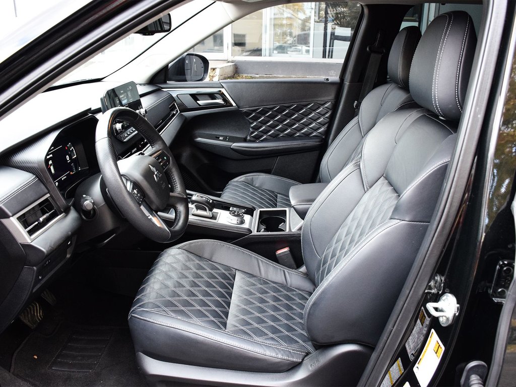 2023 Mitsubishi Outlander GT in Mississauga, Ontario - 7 - w1024h768px
