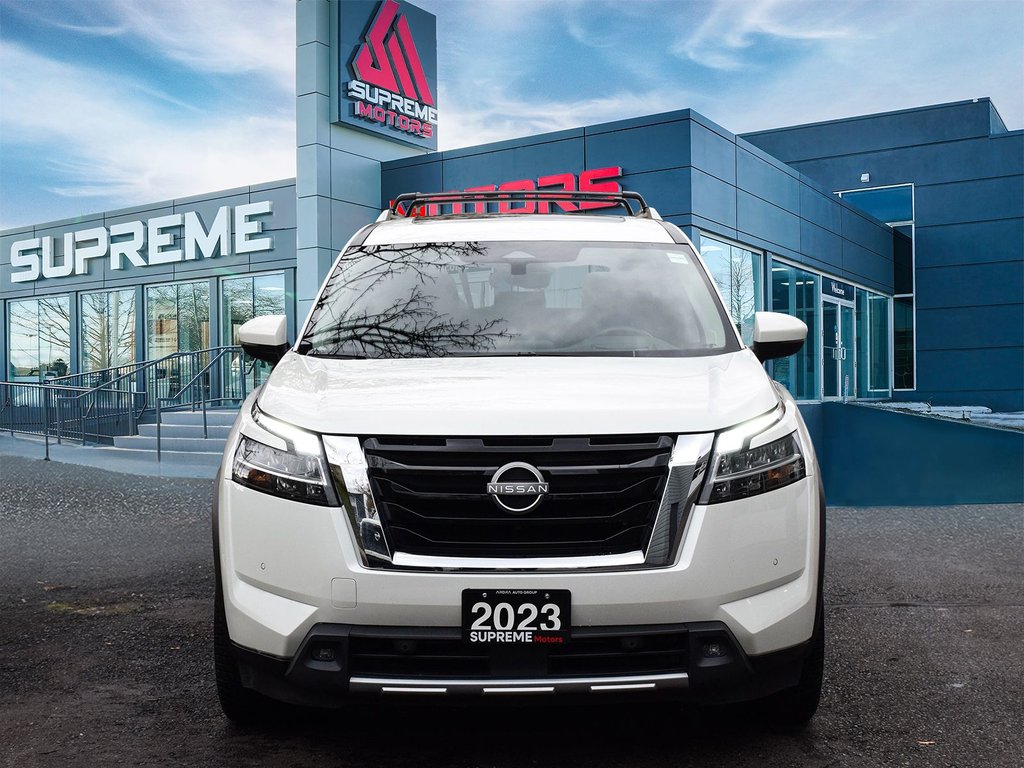 2023 Nissan Pathfinder SL in Mississauga, Ontario - 2 - w1024h768px