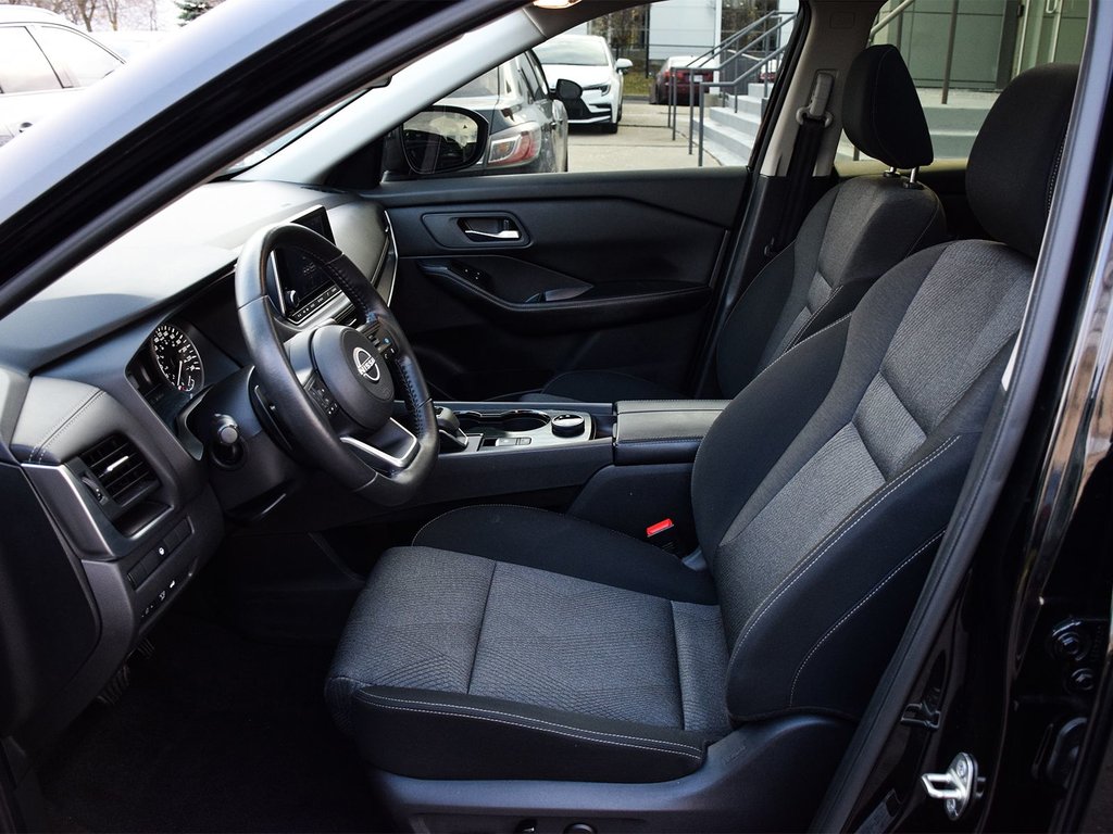 2024 Nissan Rogue SV Moonroof in Mississauga, Ontario - 7 - w1024h768px