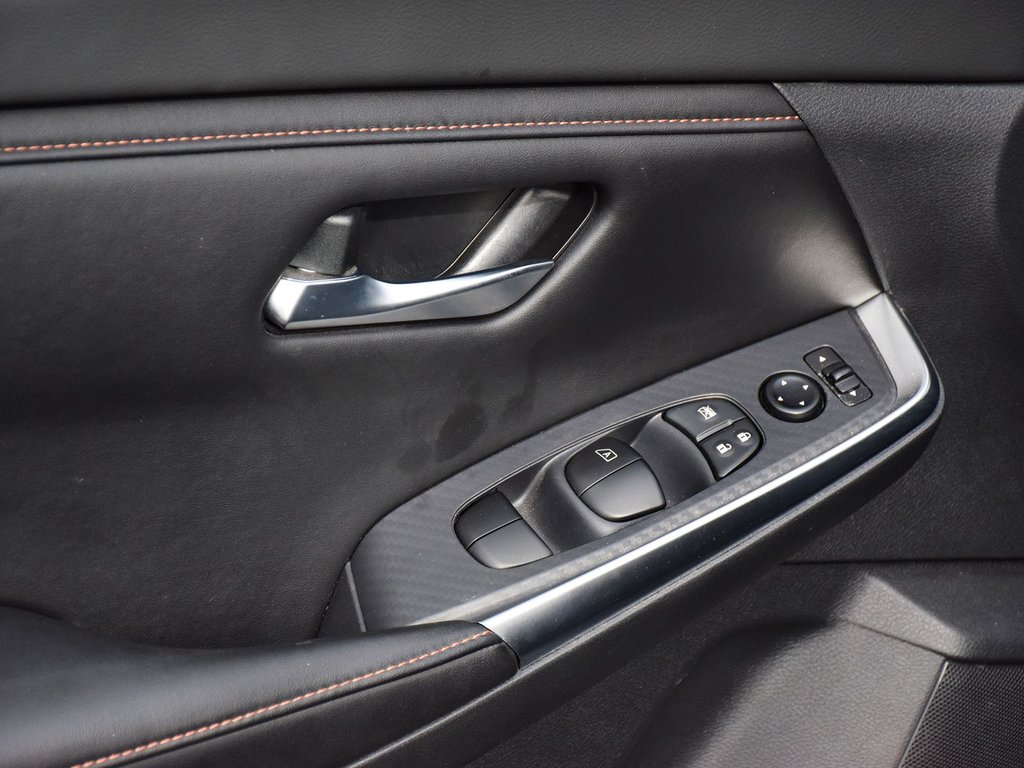 2022 Nissan Sentra SR in Mississauga, Ontario - 10 - w1024h768px