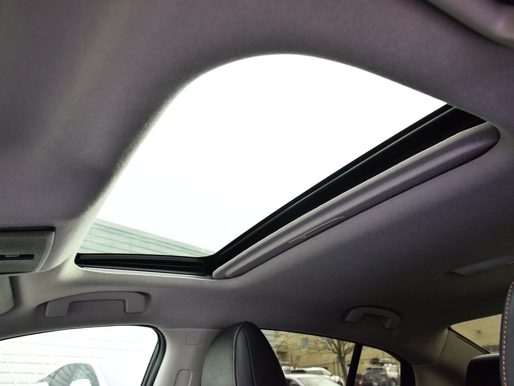 2022 Nissan Sentra SR in Mississauga, Ontario - 12 - w1024h768px