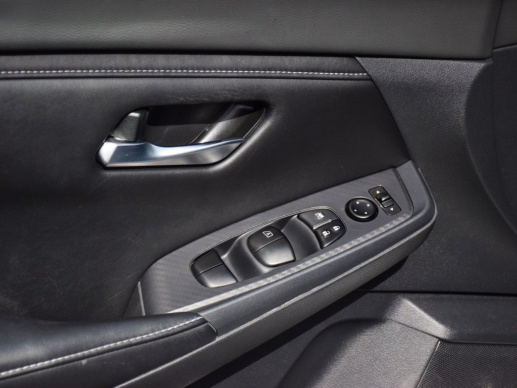 2022 Nissan Sentra SV in Mississauga, Ontario - 10 - w1024h768px